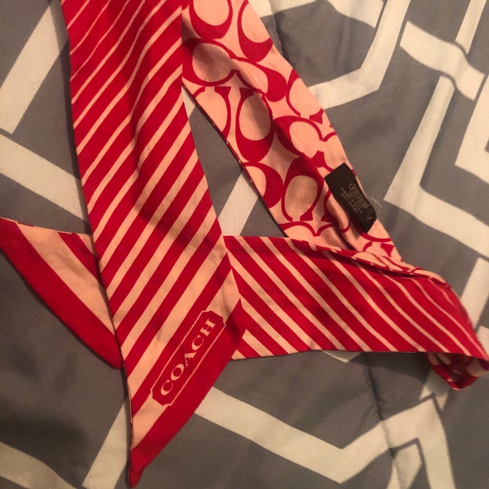 Coach neck or head scarf